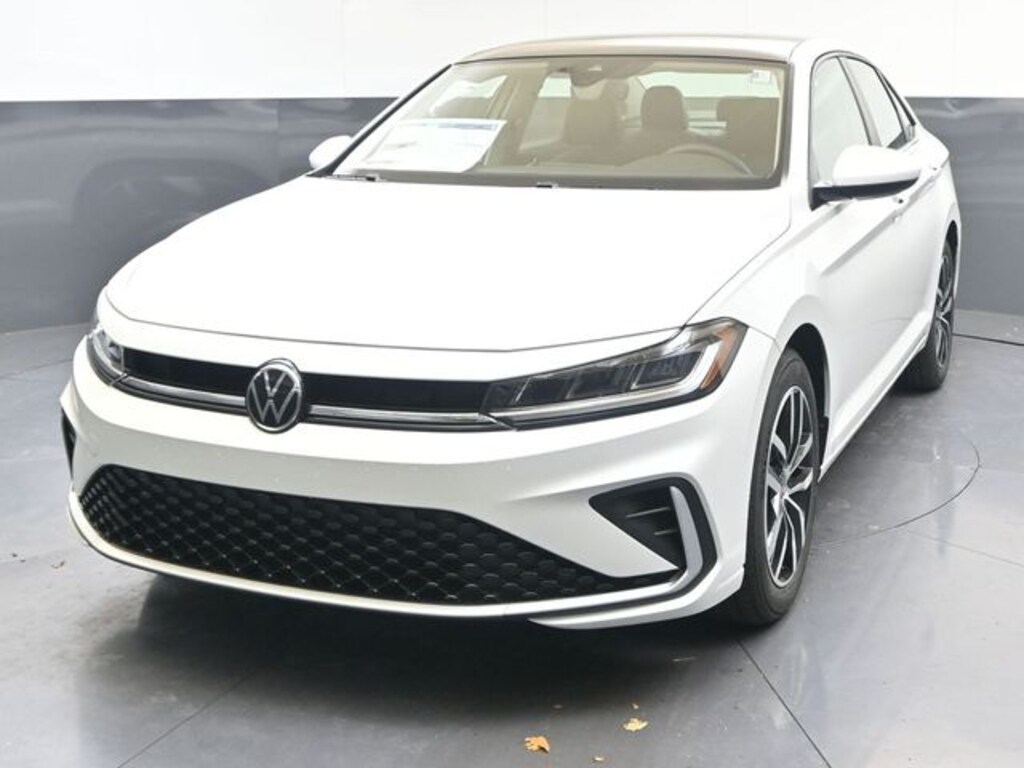 Used 2026 Volkswagen Jetta 1.5T SE Sedan