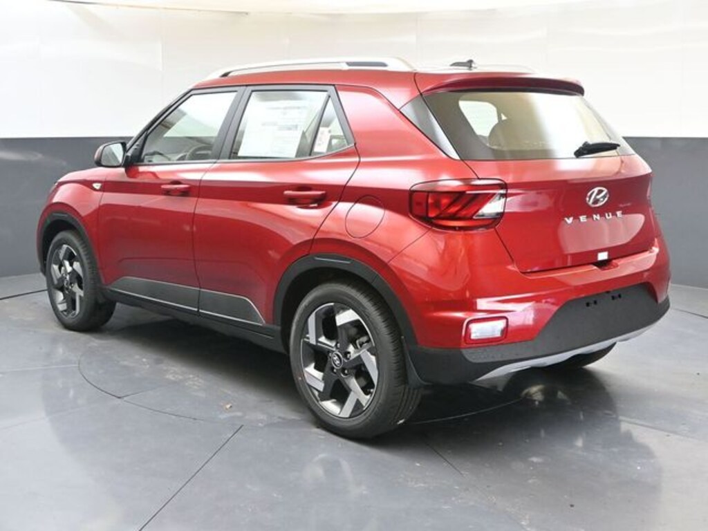 Used 2026 Hyundai Venue SEL SUV