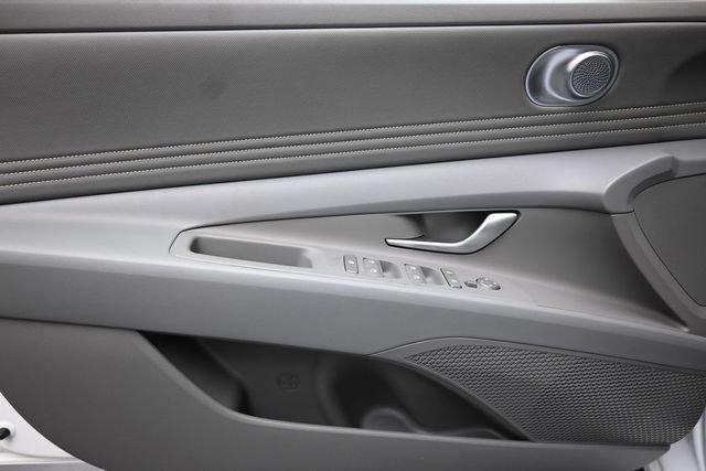 2026 Hyundai Elantra SEL - Photo 23