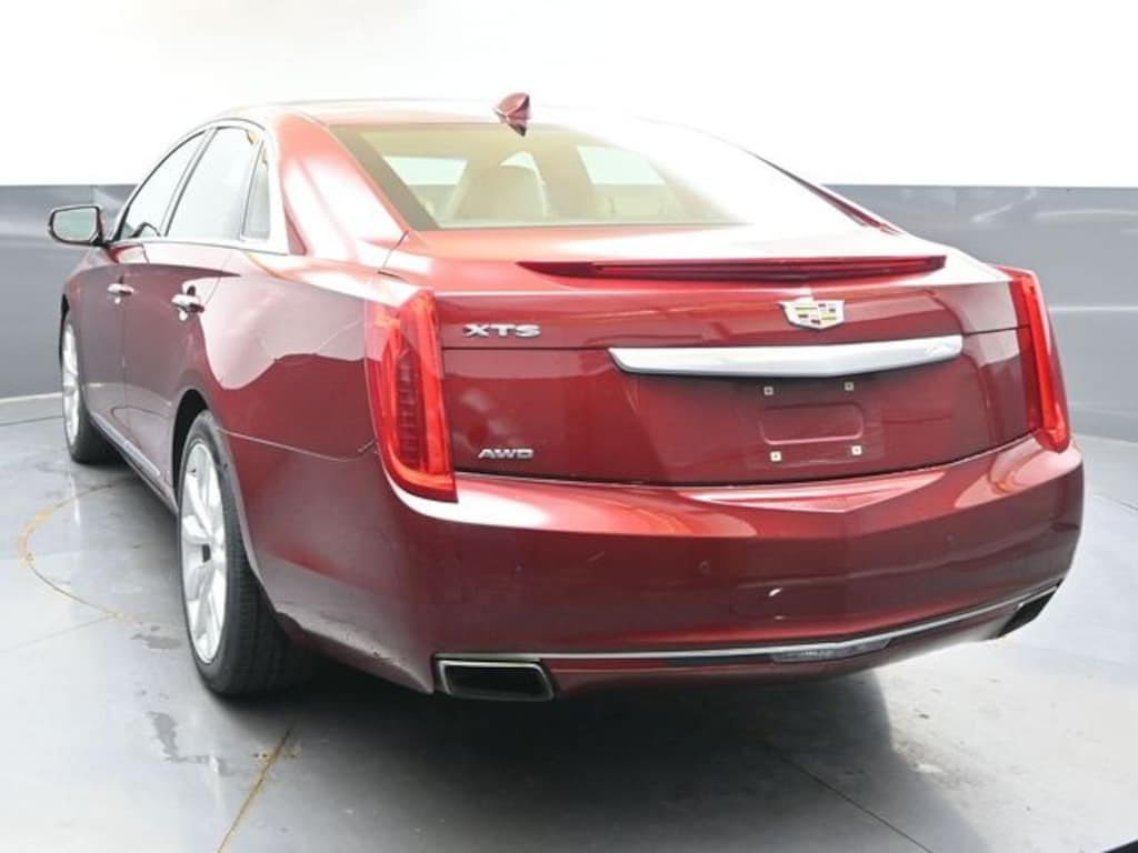 Used 2017 CADILLAC XTS Luxury Sedan