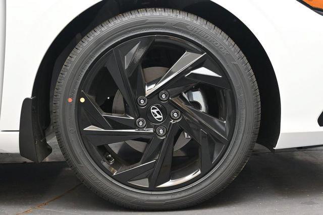 2026 Hyundai Elantra SEL - Photo 10