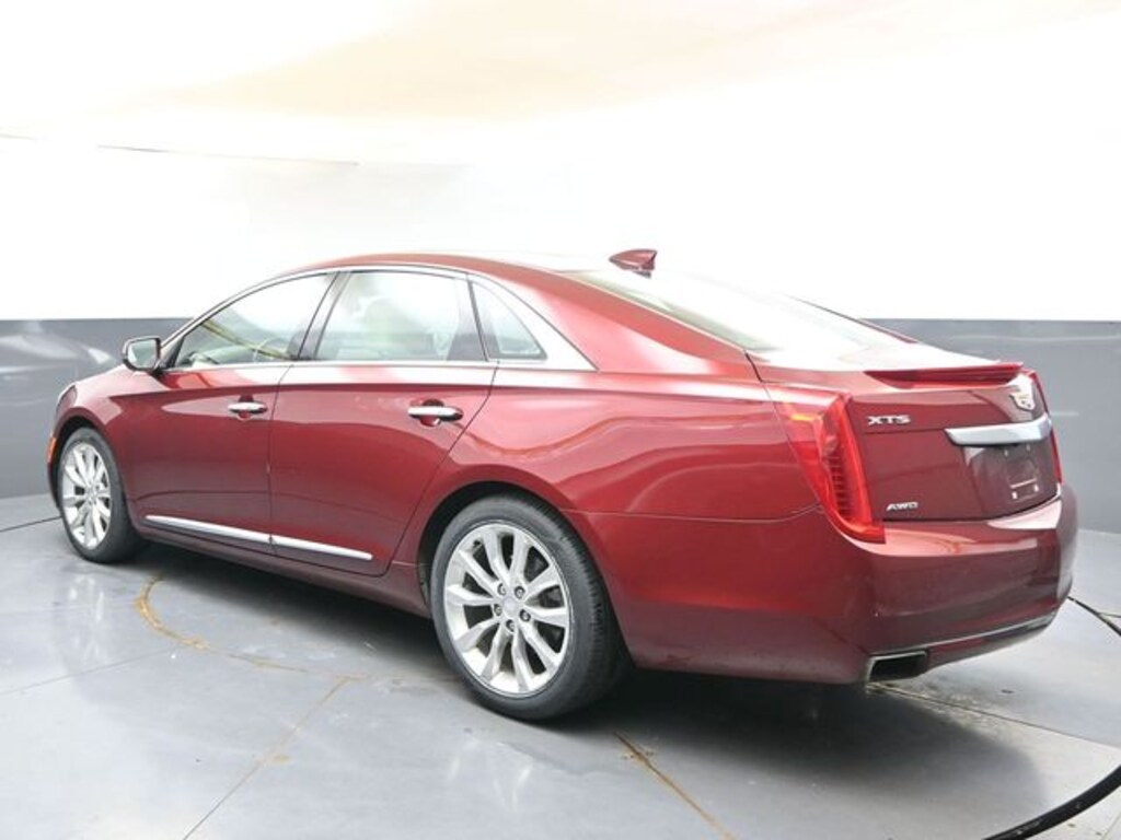 Used 2017 CADILLAC XTS Luxury Sedan