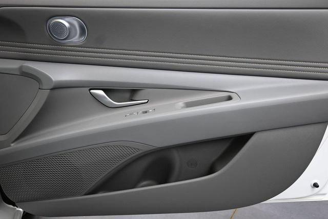 2026 Hyundai Elantra SEL - Photo 11