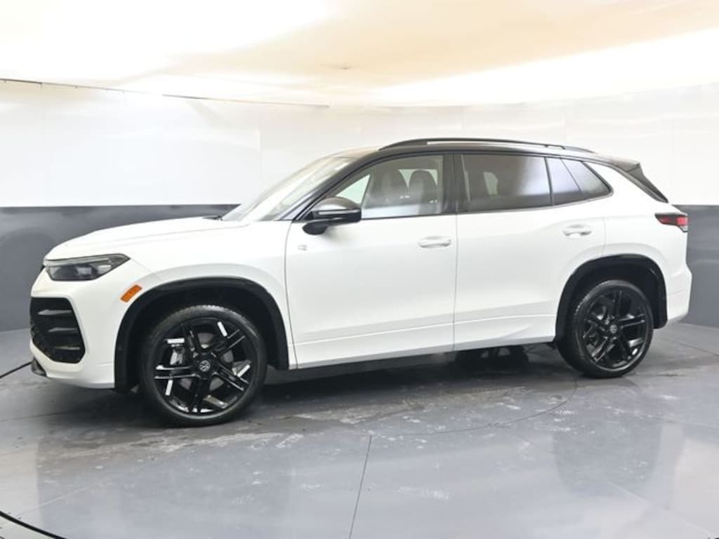 Certified 2026 Volkswagen Tiguan SE R-Line Black SUV