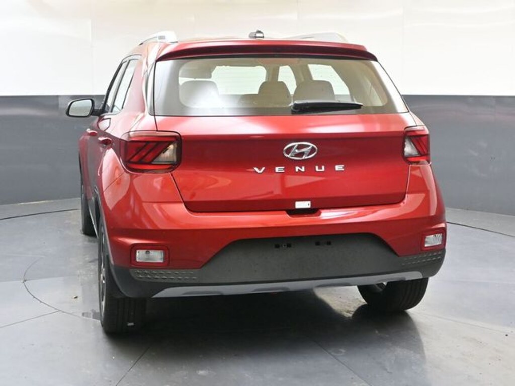 Used 2026 Hyundai Venue SEL SUV