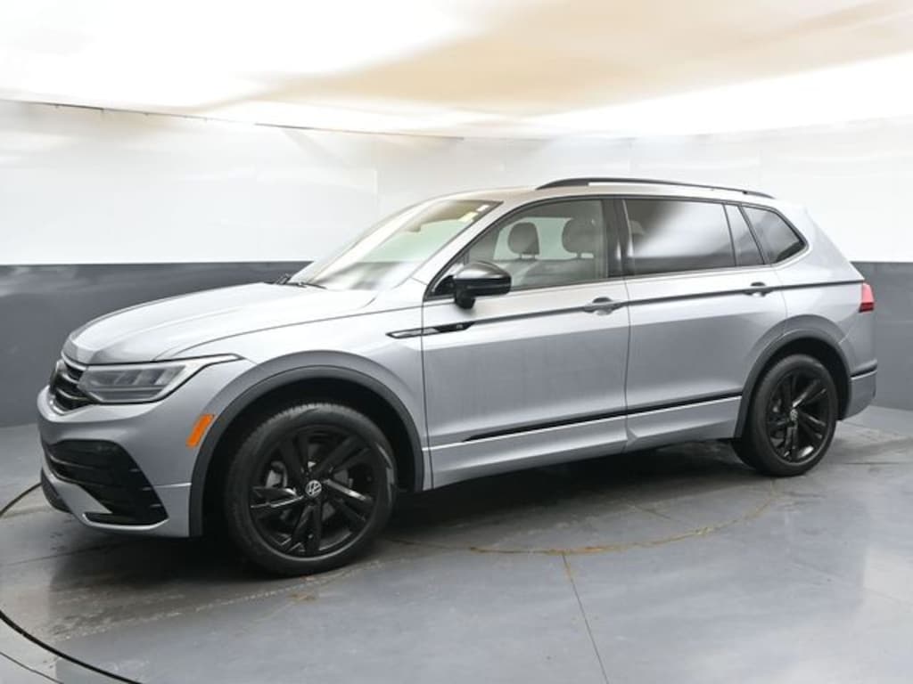 Used 2024 Volkswagen Tiguan 2.0T SE R-Line Black SUV