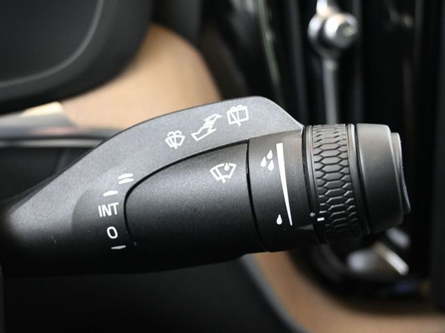 2026 Volvo XC60 Plus - Photo 29