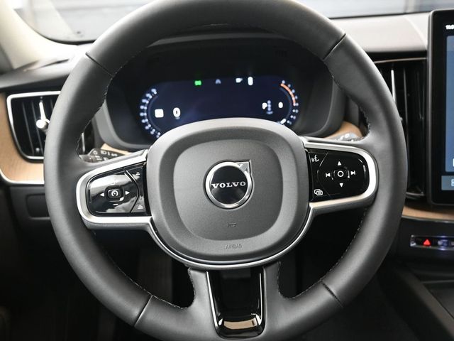 2026 Volvo XC60 Plus - Photo 25