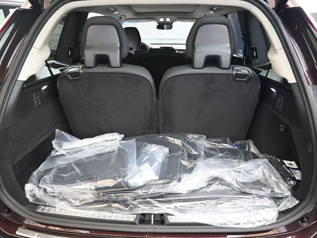 2026 Volvo XC90 Plus - Photo 19