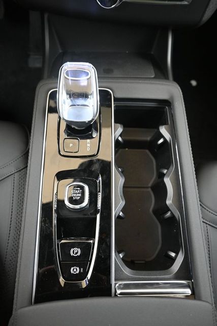 2026 Volvo XC90 Plus - Photo 35