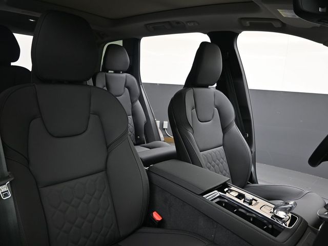 2026 Volvo XC90 Plus - Photo 13