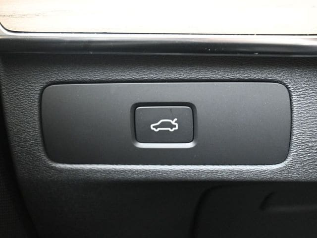 2026 Volvo XC90 Plus - Photo 27