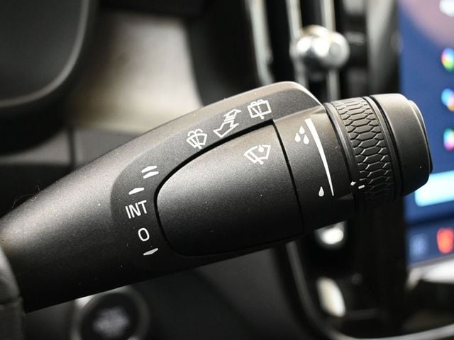 2026 Volvo XC40 Ultra - Photo 32