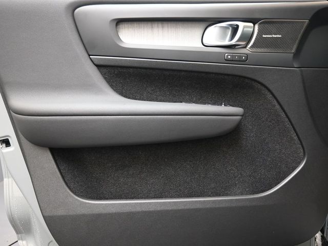 2026 Volvo XC40 Ultra - Photo 24
