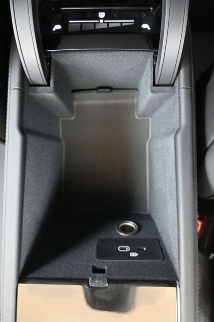 2026 Volvo XC90 Plus - Photo 37
