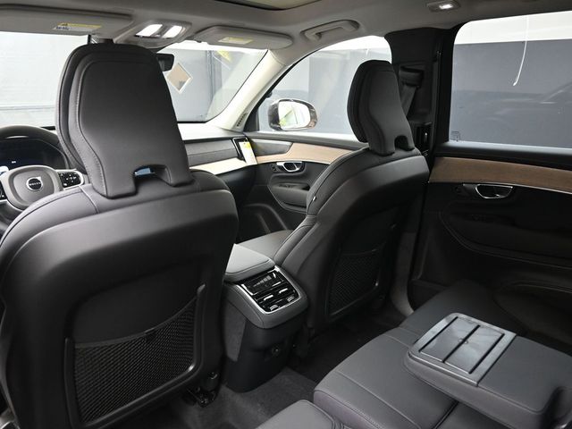 2026 Volvo XC90 Plus - Photo 21