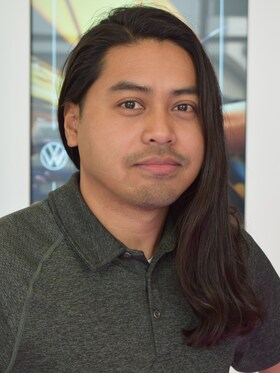 Staff member Randy Kim from ID_b78ce3