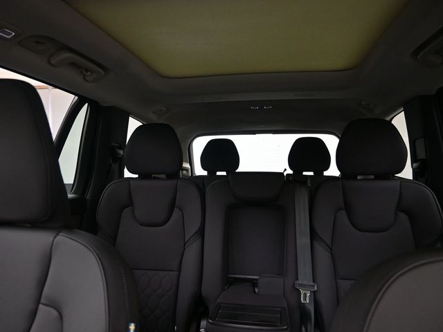 2026 Volvo XC90 Plus - Photo 39
