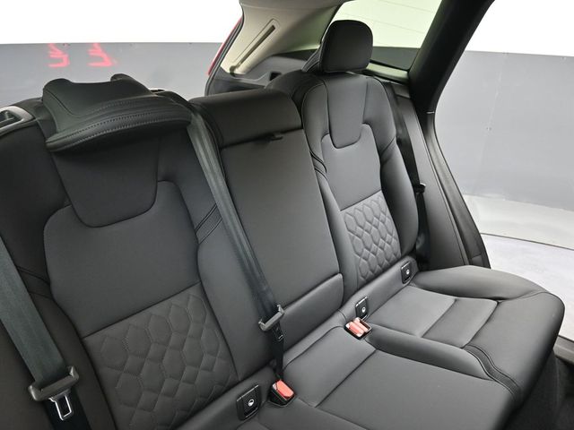 2026 Volvo XC60 Plus - Photo 16