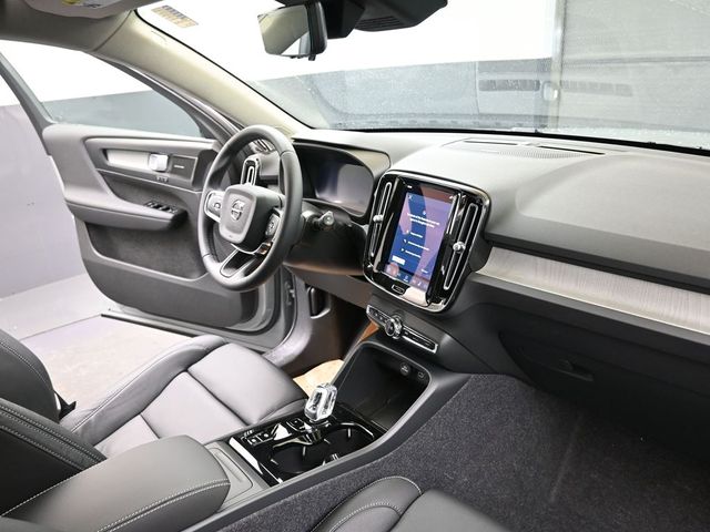 2026 Volvo XC40 Ultra - Photo 12