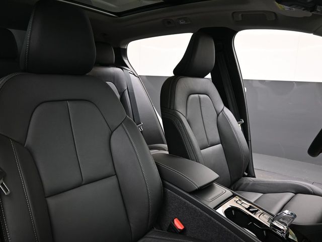 2026 Volvo XC40 Ultra - Photo 13