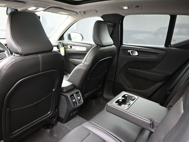 2026 Volvo XC40 Ultra - Photo 19