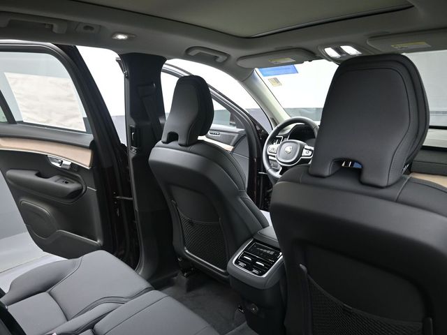 2026 Volvo XC90 Plus - Photo 15