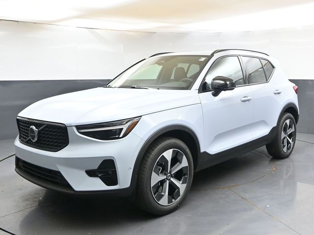 2026 Volvo XC40
