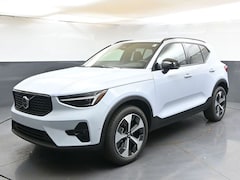 2026 Volvo XC40 B5 Plus AWD SUV