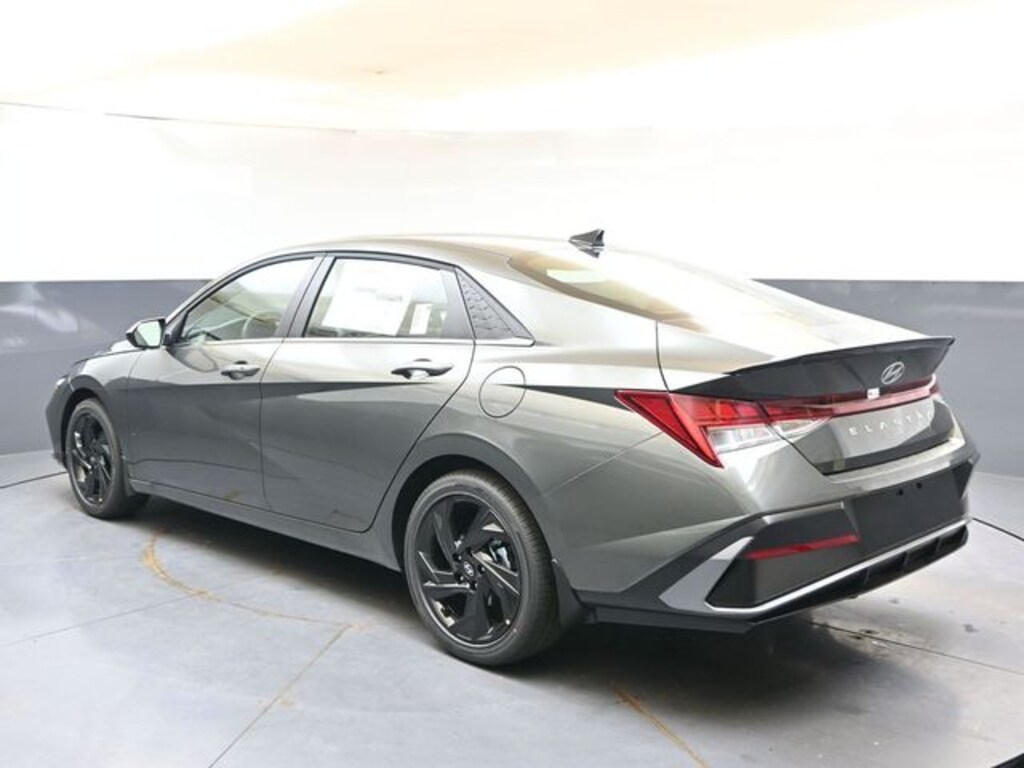 Used 2026 Hyundai Elantra SEL Sport Sedan