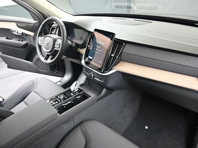 2026 Volvo XC90 Plus - Photo 12