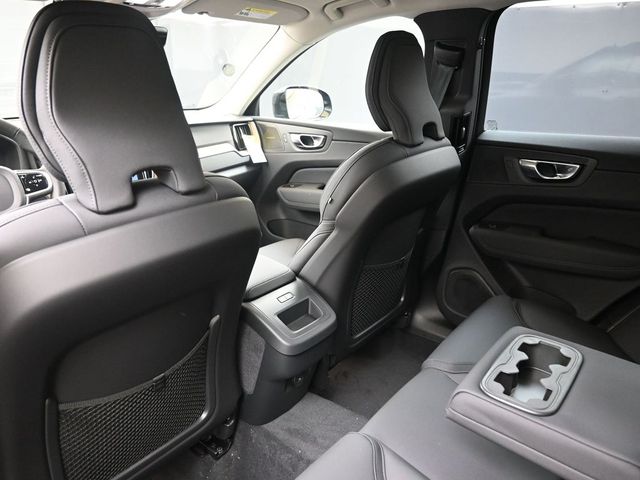 2026 Volvo XC60 Plus - Photo 19