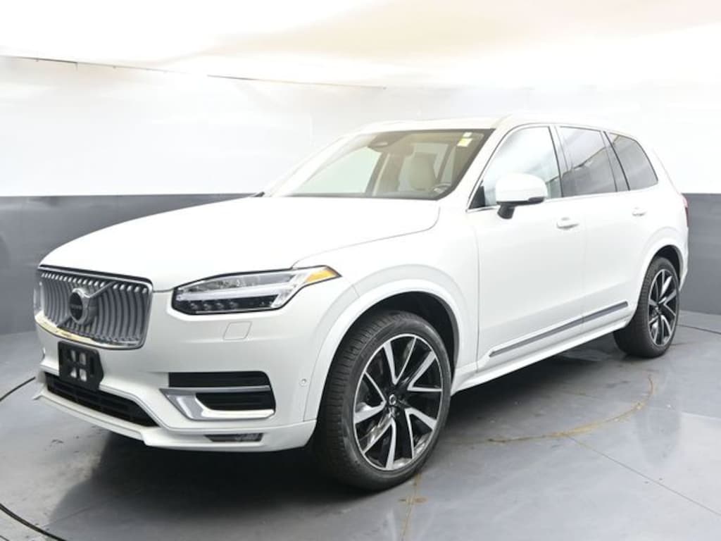 Used 2025 Volvo XC90 B5 Plus SUV