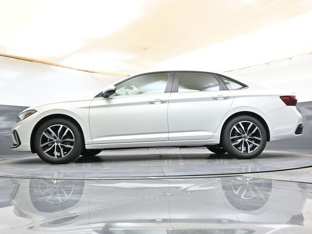2026 Volkswagen Jetta SE - Photo 40