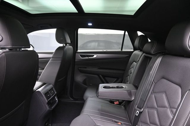 2026 Volkswagen Atlas Cross Sport SE w/Tech - Photo 18