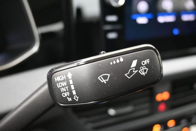 2026 Volkswagen Jetta SE - Photo 29
