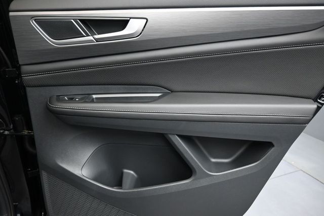 2026 Volkswagen Atlas Cross Sport SE w/Tech - Photo 14