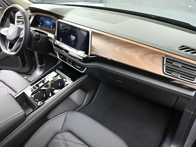 2026 Volkswagen Atlas SE w/Tech - Photo 13