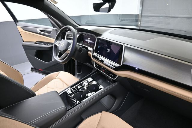 2026 Volkswagen Atlas Cross Sport SE w/Tech - Photo 12