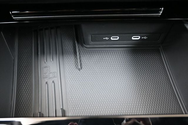 2026 Volkswagen Atlas Cross Sport SE w/Tech - Photo 34
