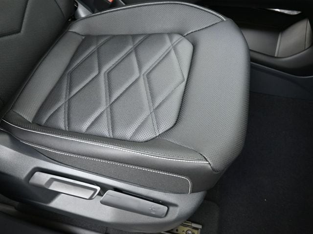 2026 Volkswagen Atlas SE w/Tech - Photo 12