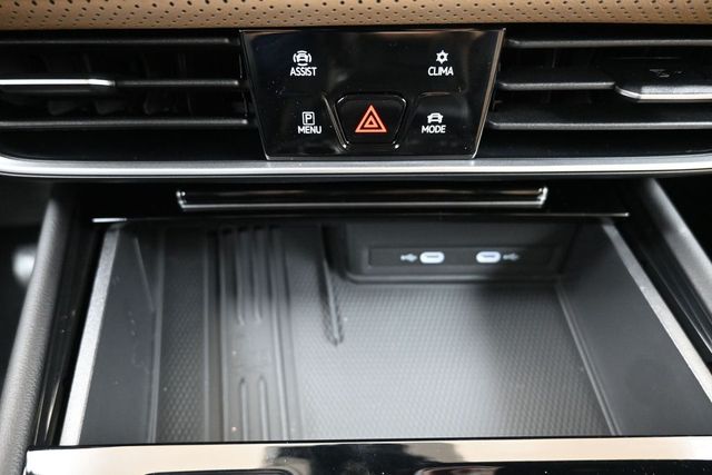 2026 Volkswagen Atlas Cross Sport SE w/Tech - Photo 33