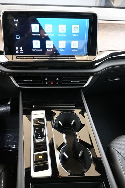 2026 Volkswagen Atlas SE w/Tech - Photo 30