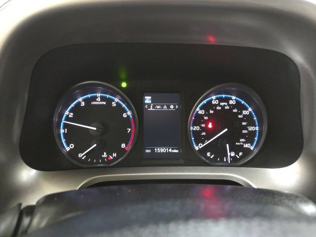 2017 Toyota RAV4 LE photo 2