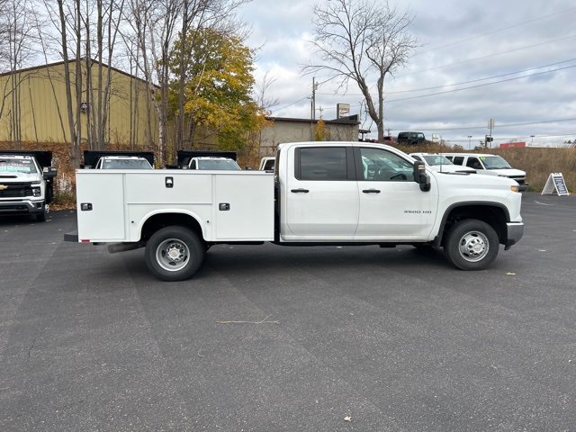 2024 Chevrolet Silverado 3500HD Work Truck photo 4