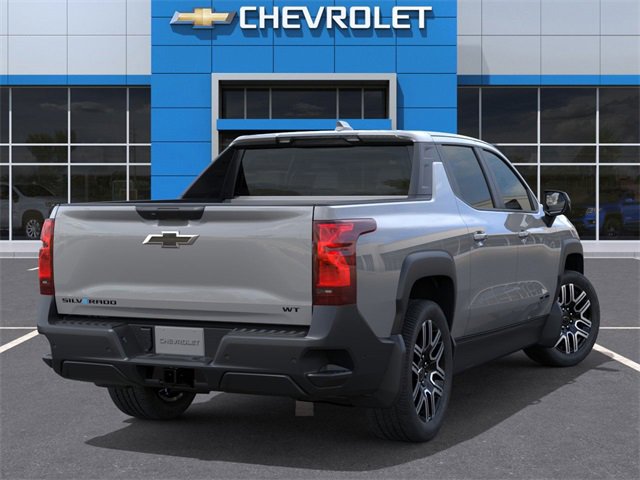 2026 Chevrolet Silverado EV photo 4