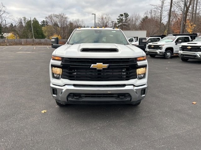 2024 Chevrolet Silverado 3500HD Work Truck photo 2