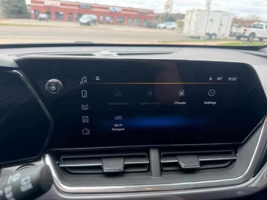 Used 2025 Chevrolet Trax Activ SUV