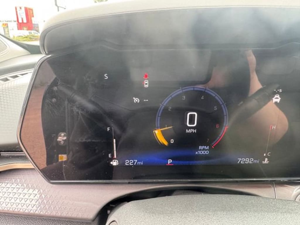 Used 2025 Chevrolet Trax Activ SUV