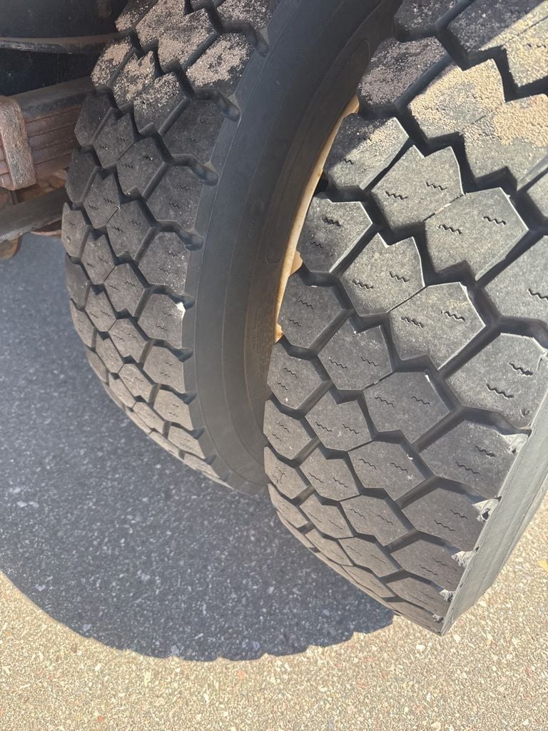 2017 Ford F-650 - Photo 28